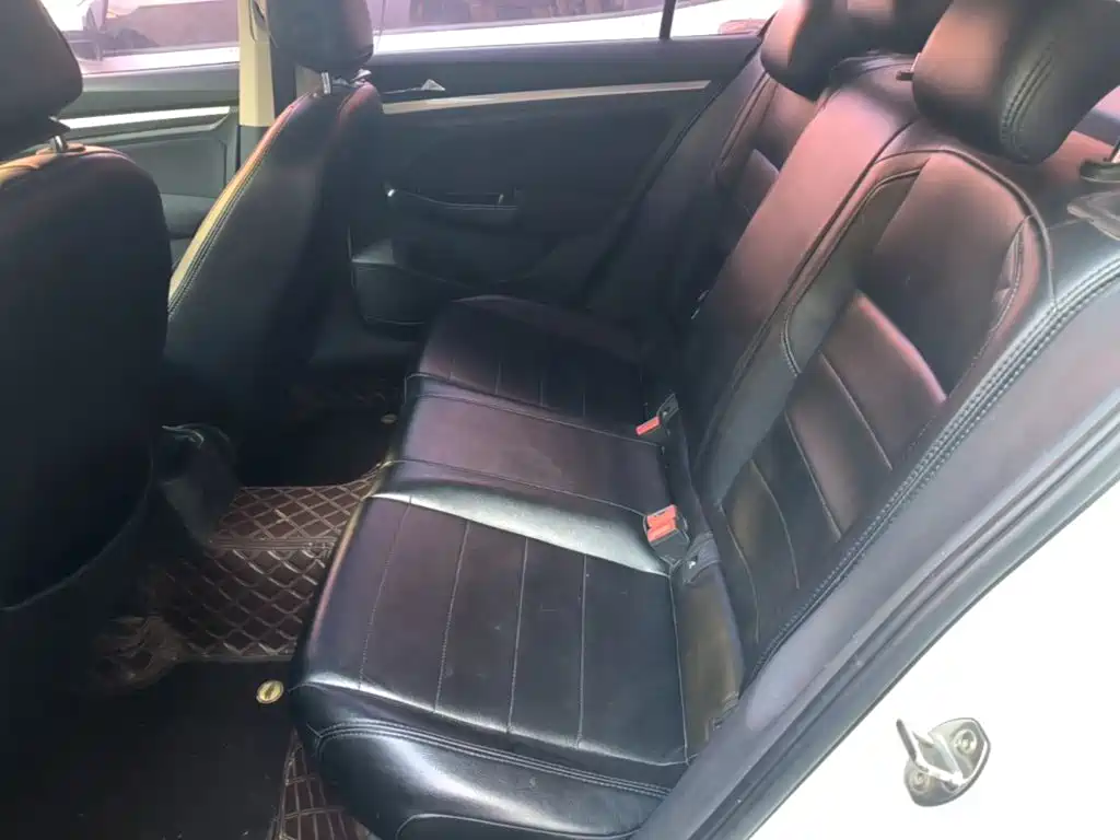 Volkswagen Bora — фото 17