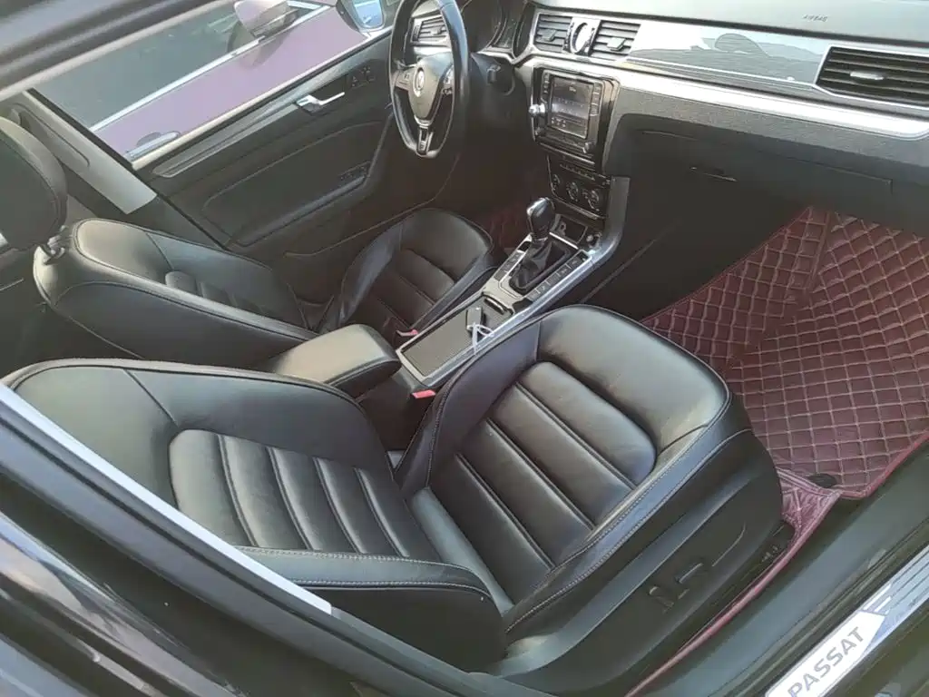 Volkswagen Passat — фото 25