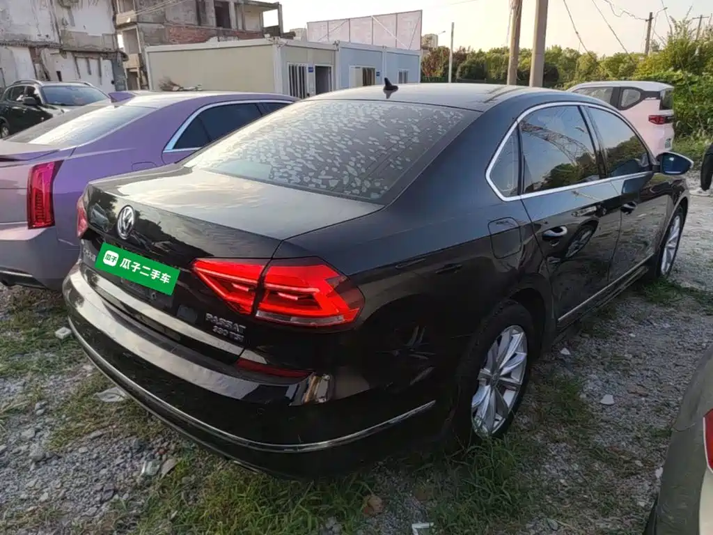 Volkswagen Passat — фото 7