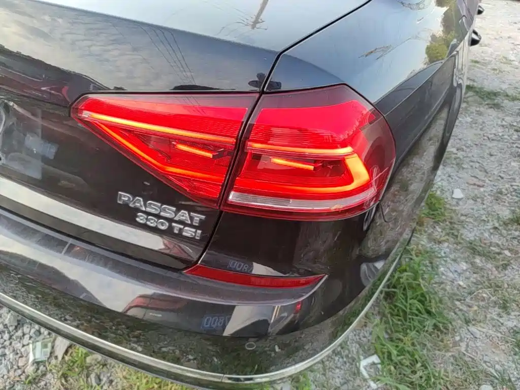 Volkswagen Passat — фото 8