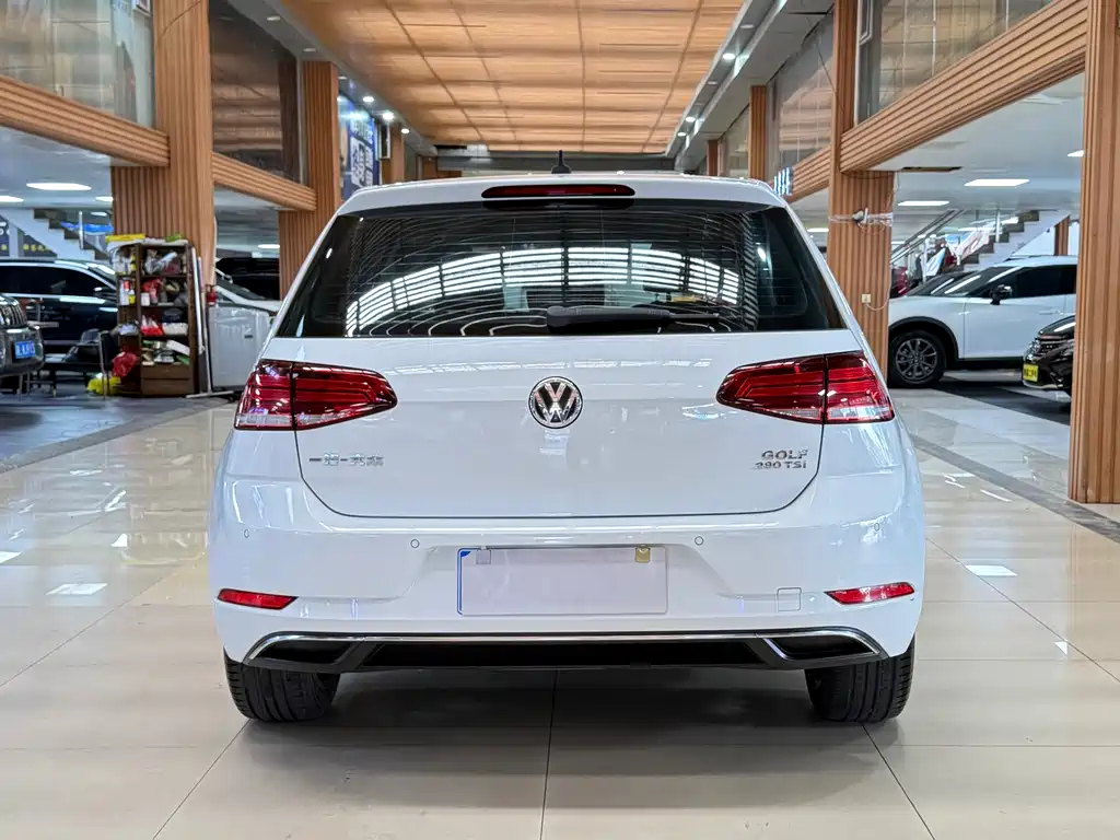 Volkswagen Golf — фото 5