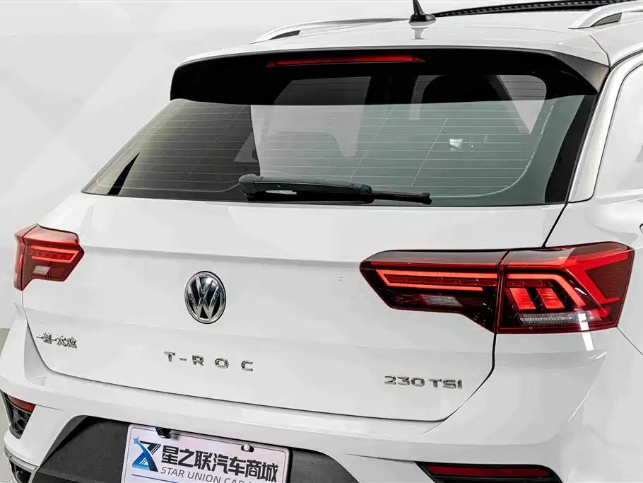 Volkswagen T-Roc — фото 8