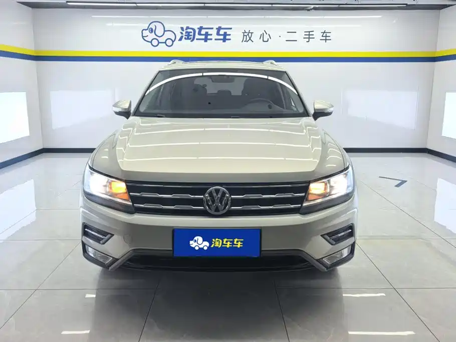 Volkswagen Tiguan L — фото 2