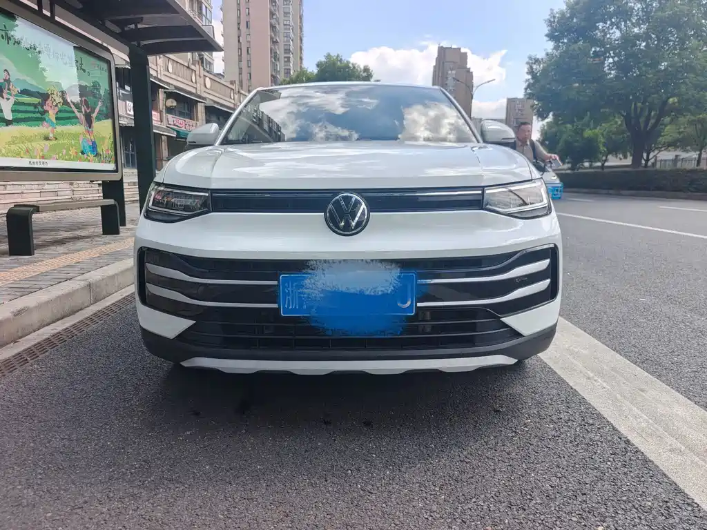Volkswagen Tharu — фото 3
