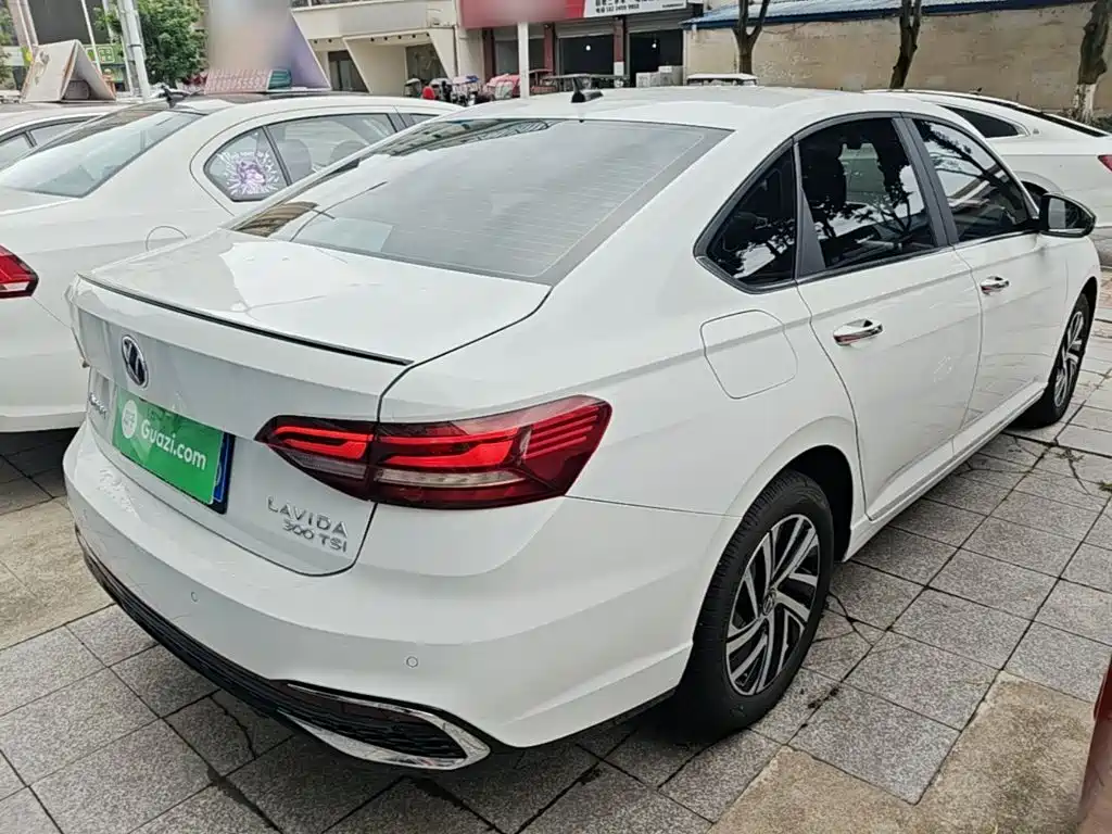 Volkswagen Lavida — фото 7