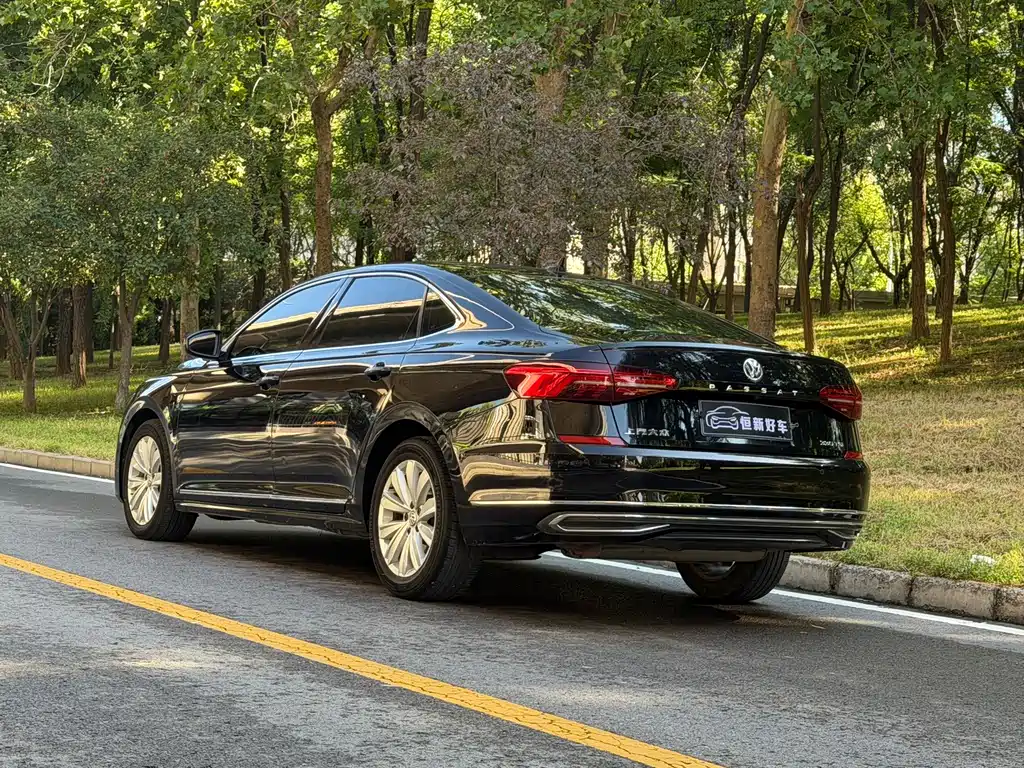 Volkswagen Passat — фото 4
