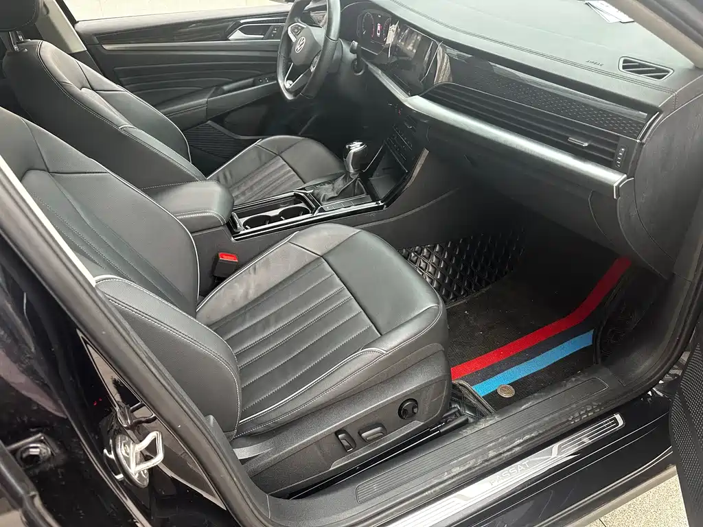 Volkswagen Passat — фото 7