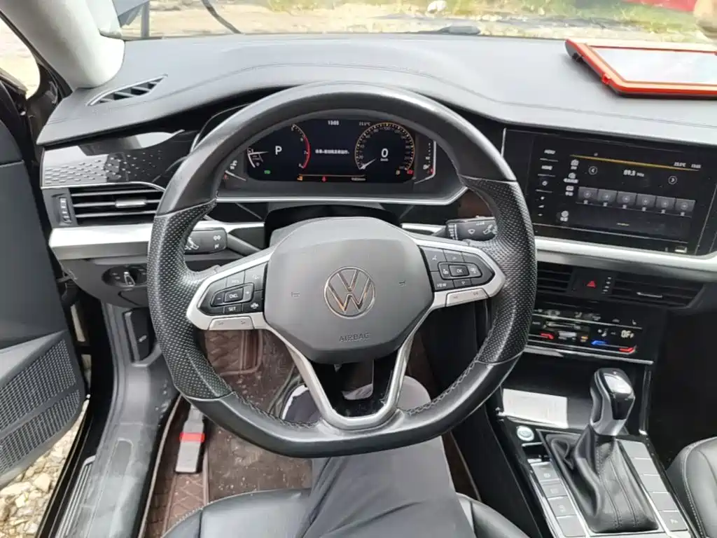 Volkswagen Passat — фото 11