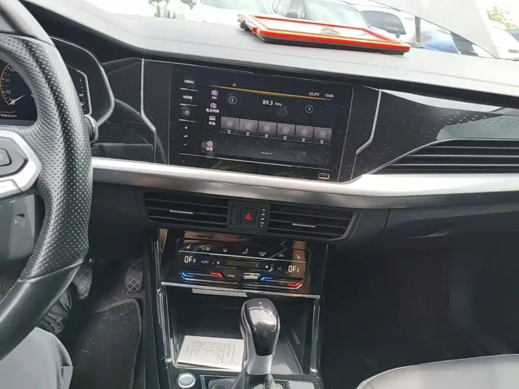 Volkswagen Passat — фото 13