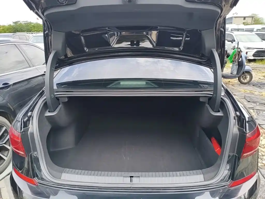 Volkswagen Passat — фото 19