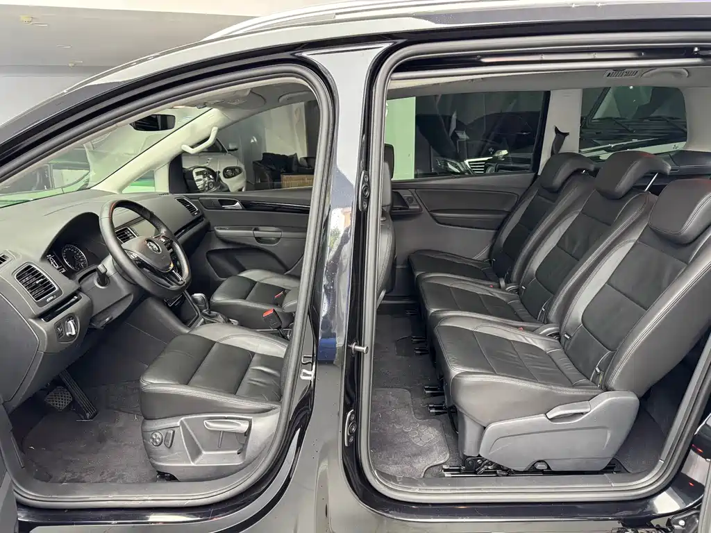 Volkswagen Sharan — фото 6