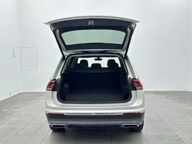 Volkswagen Tiguan L — фото 14