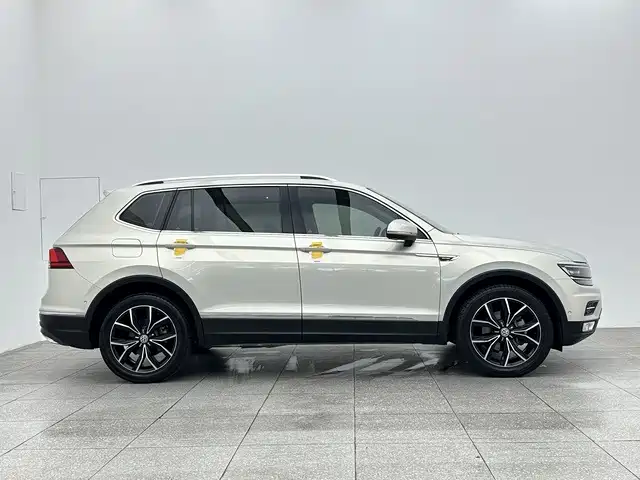 Volkswagen Tiguan L — фото 6