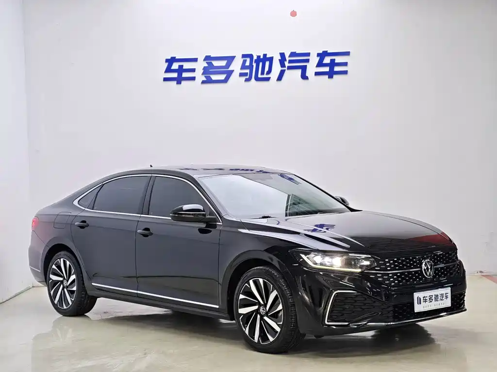 Volkswagen Passat — фото 3