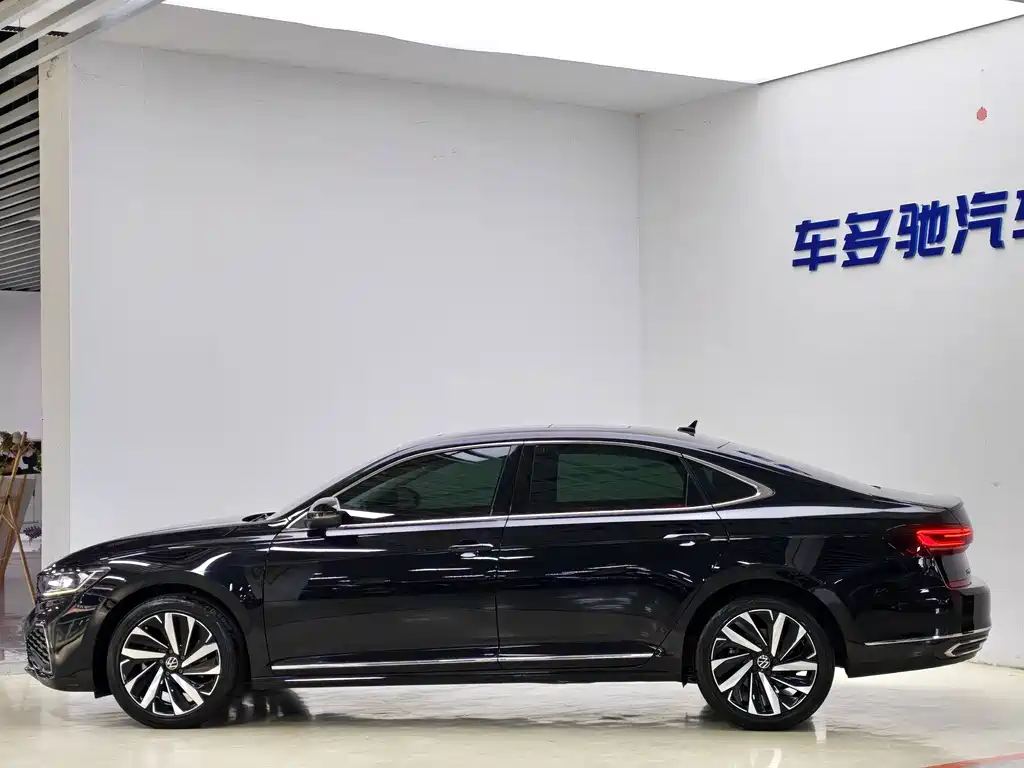 Volkswagen Passat — фото 4