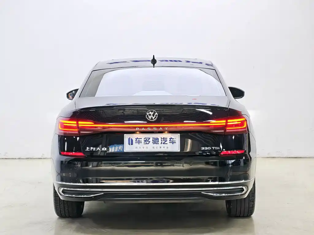 Volkswagen Passat — фото 6