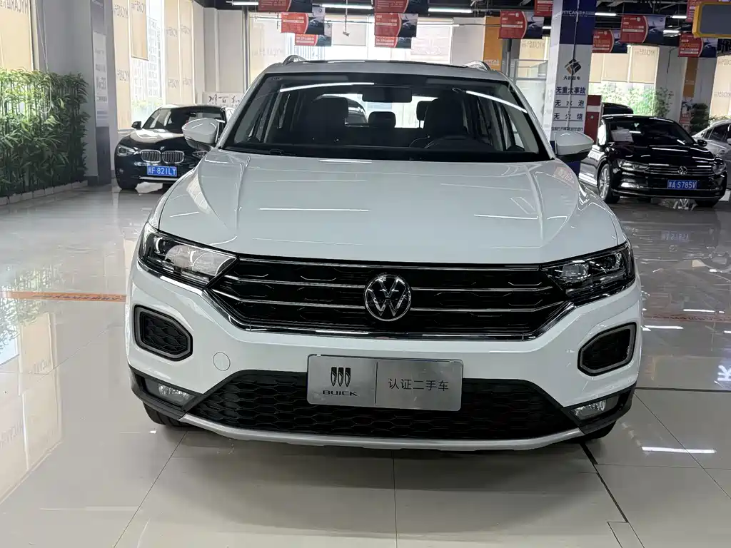 Volkswagen T-Roc — фото 2