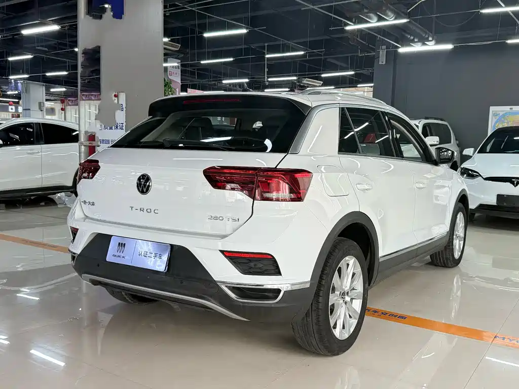 Volkswagen T-Roc — фото 4