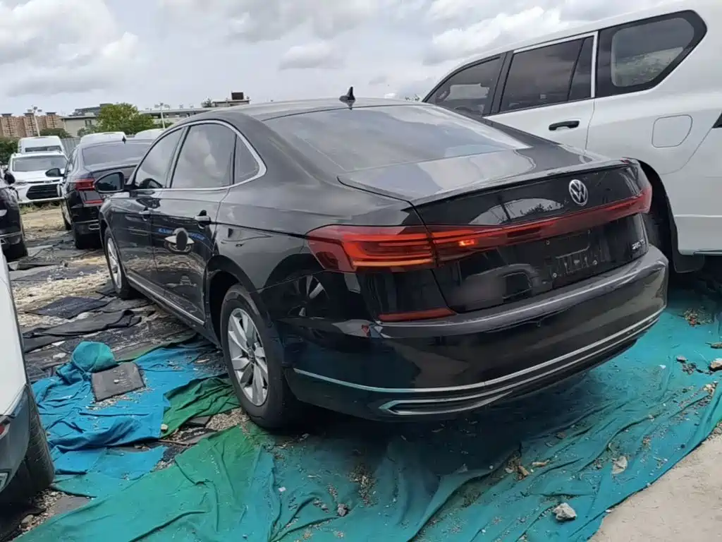 Volkswagen Passat — фото 5