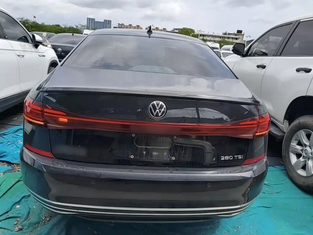 Volkswagen Passat — фото 6