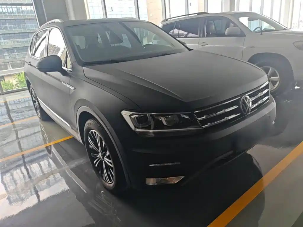 Volkswagen Tiguan L — фото 4