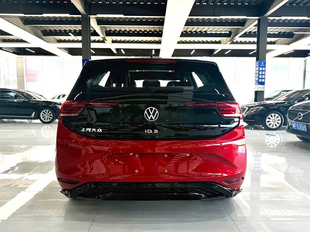 Volkswagen ID.3 — фото 8