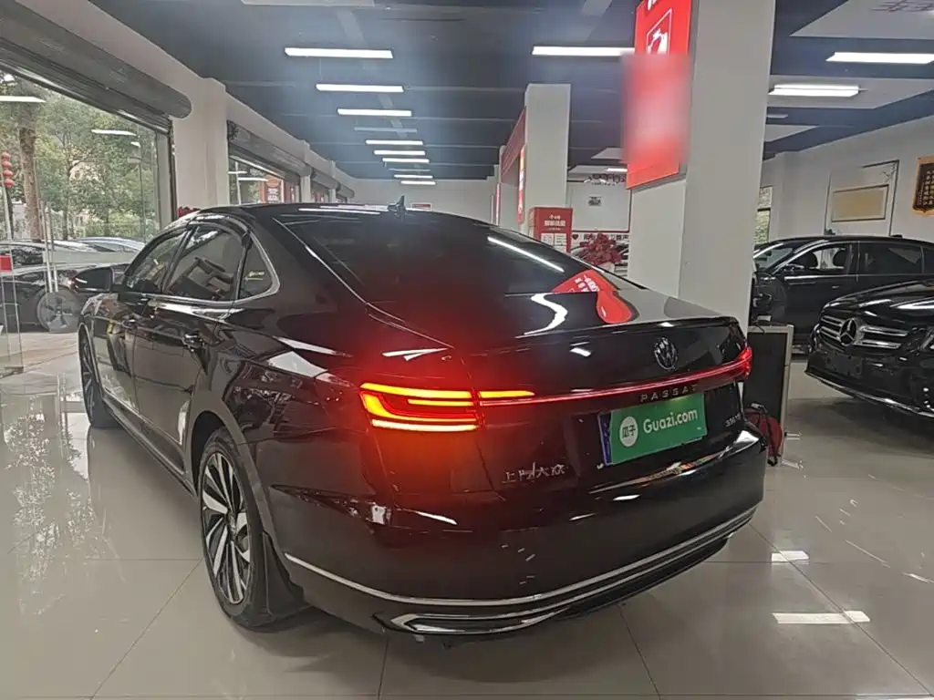 Volkswagen Passat — фото 5