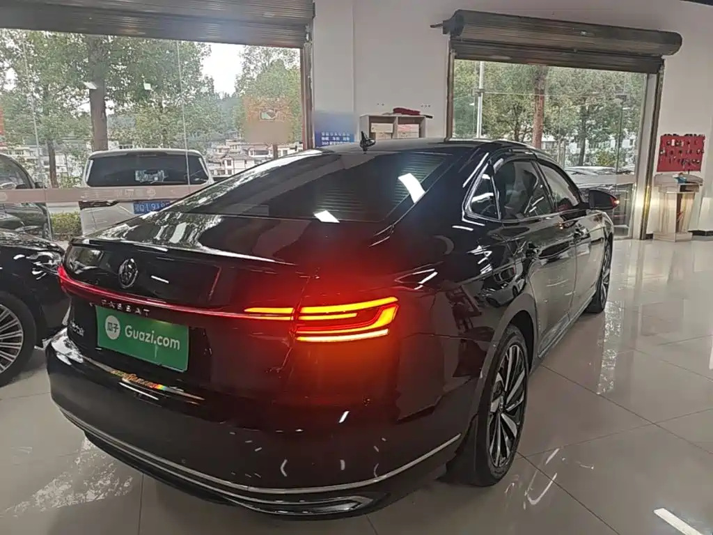 Volkswagen Passat — фото 7