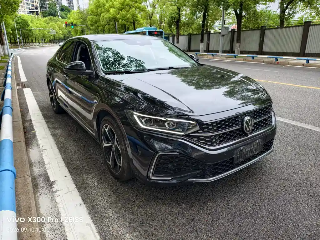 Volkswagen Passat — фото 3