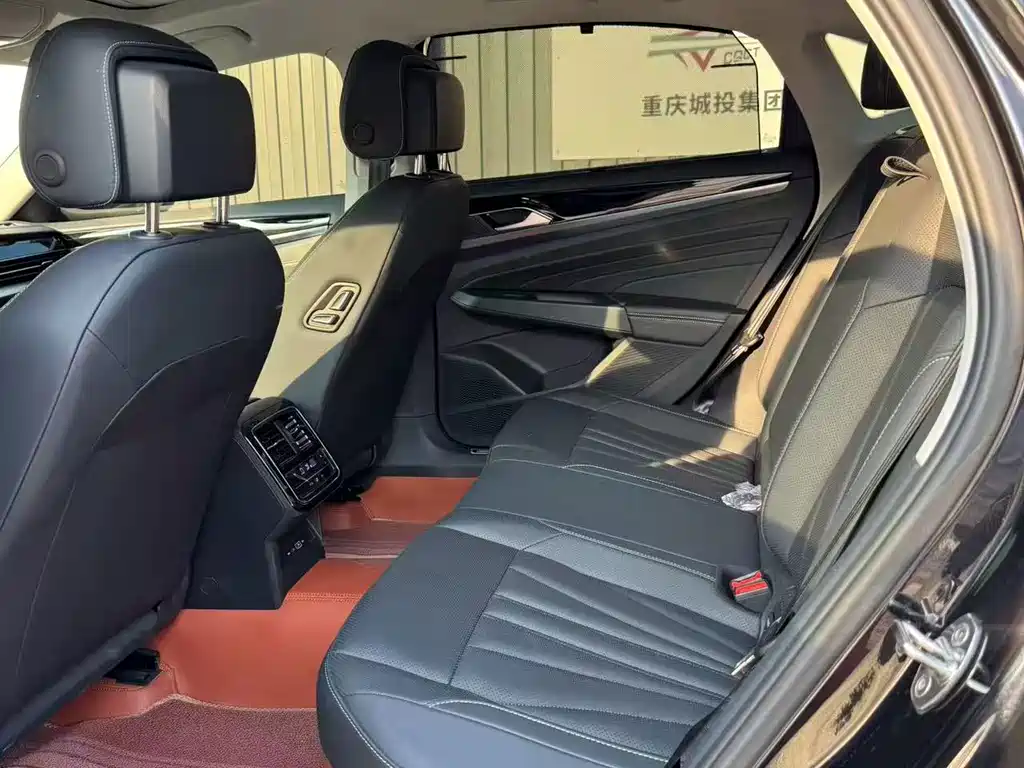 Volkswagen Passat — фото 6