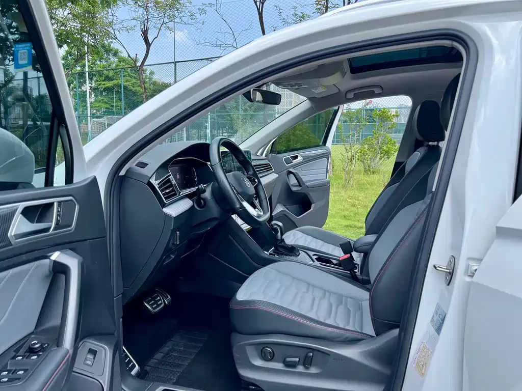 Volkswagen Tiguan X — фото 8