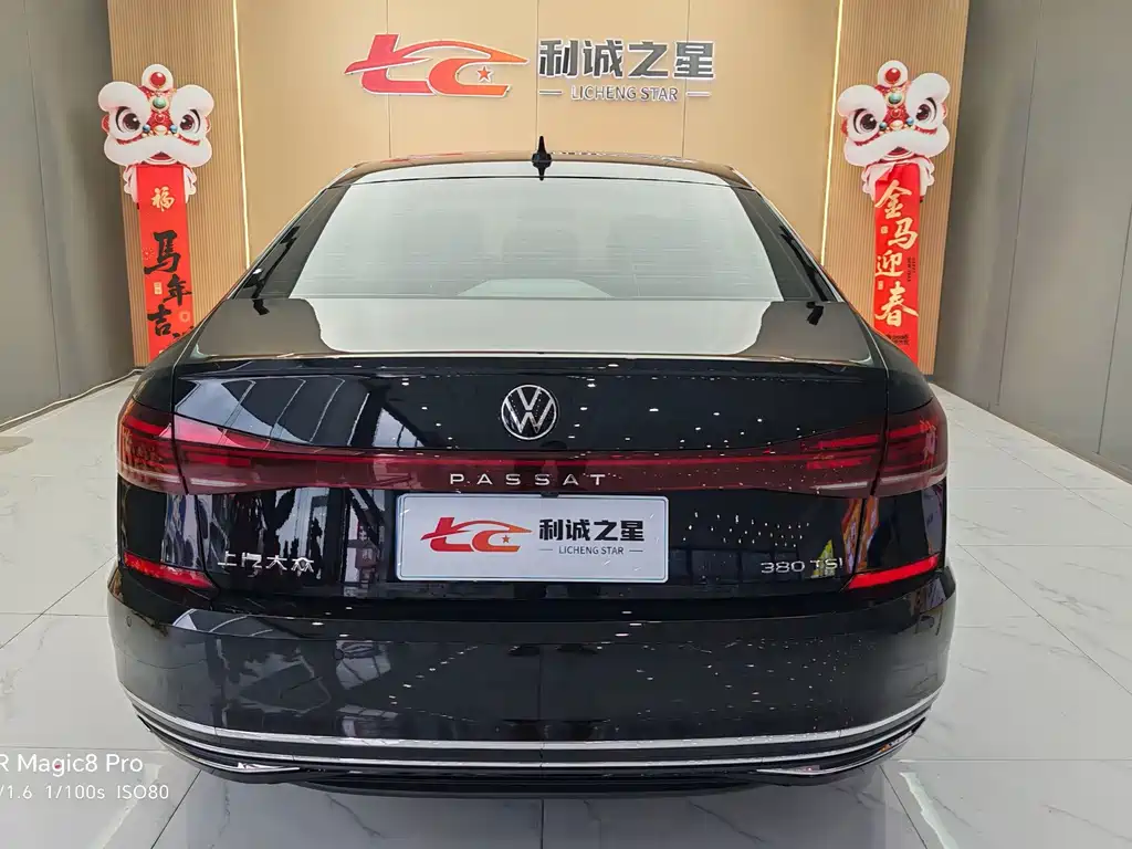 Volkswagen Passat — фото 8