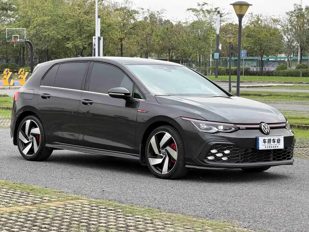 Volkswagen Golf GTI — фото 3