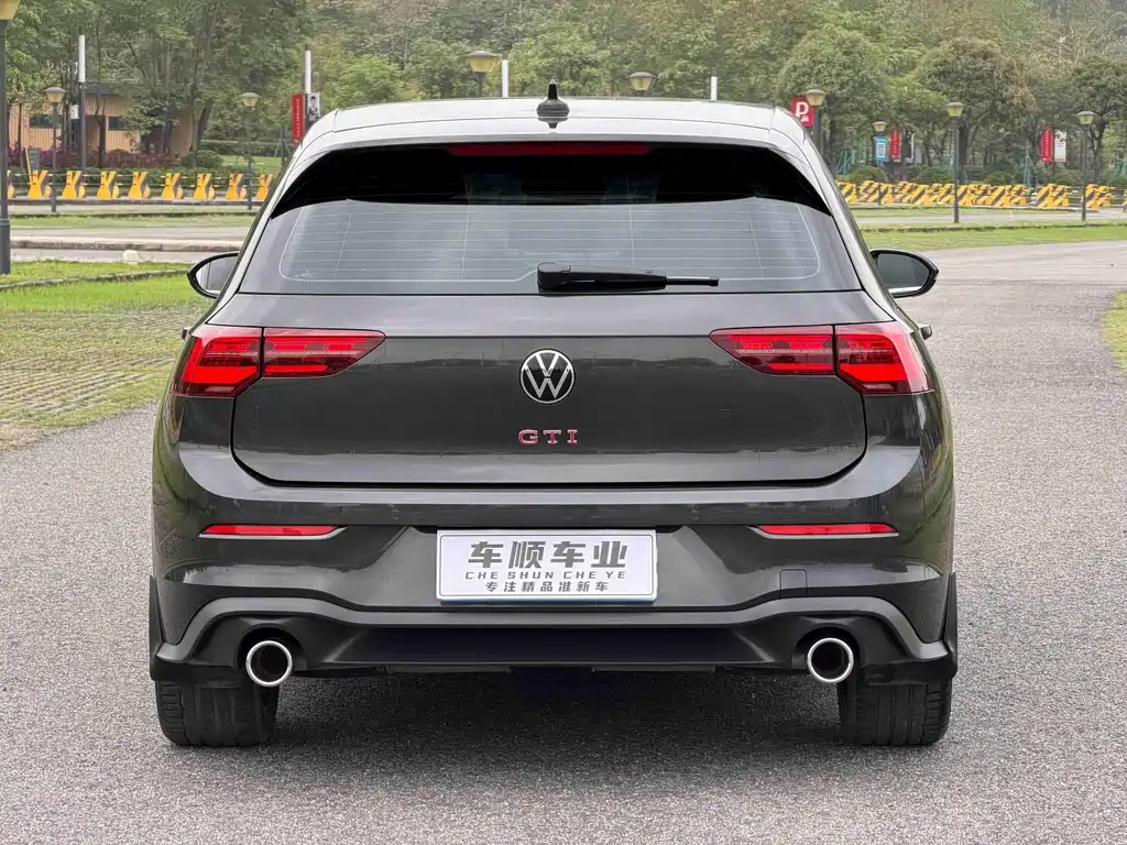 Volkswagen Golf GTI — фото 7