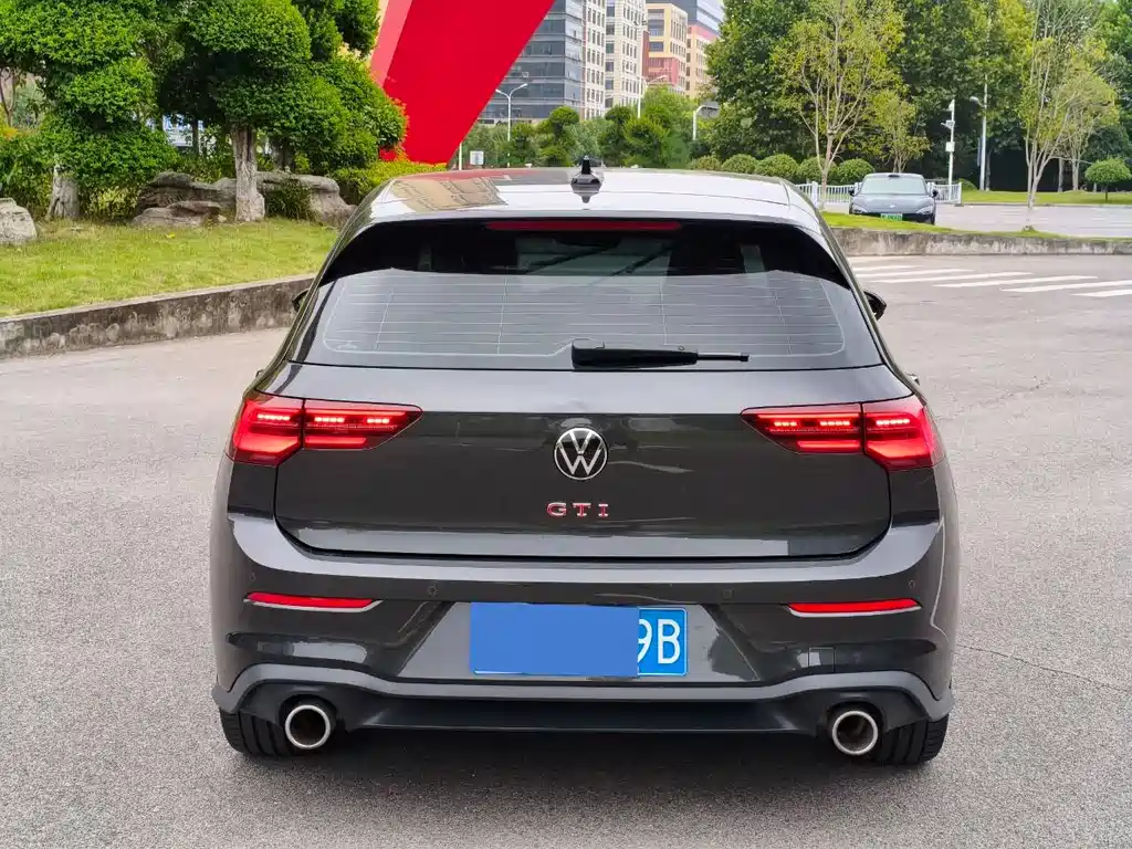 Volkswagen Golf GTI — фото 15