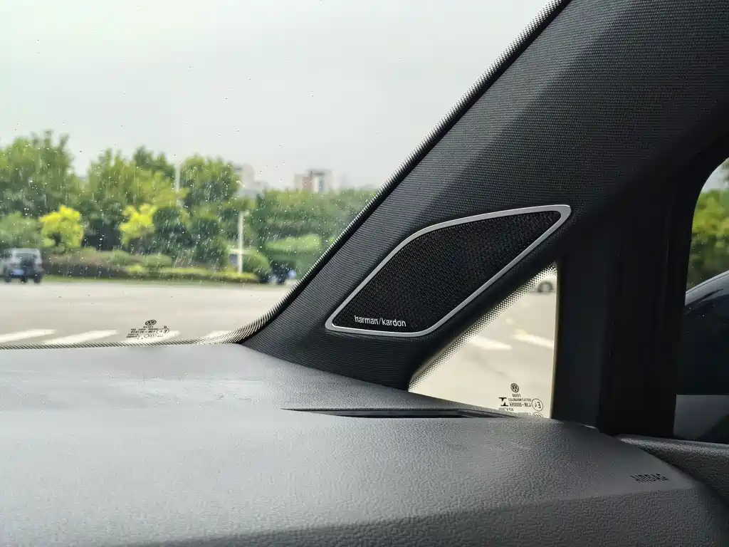 Volkswagen Golf GTI — фото 8
