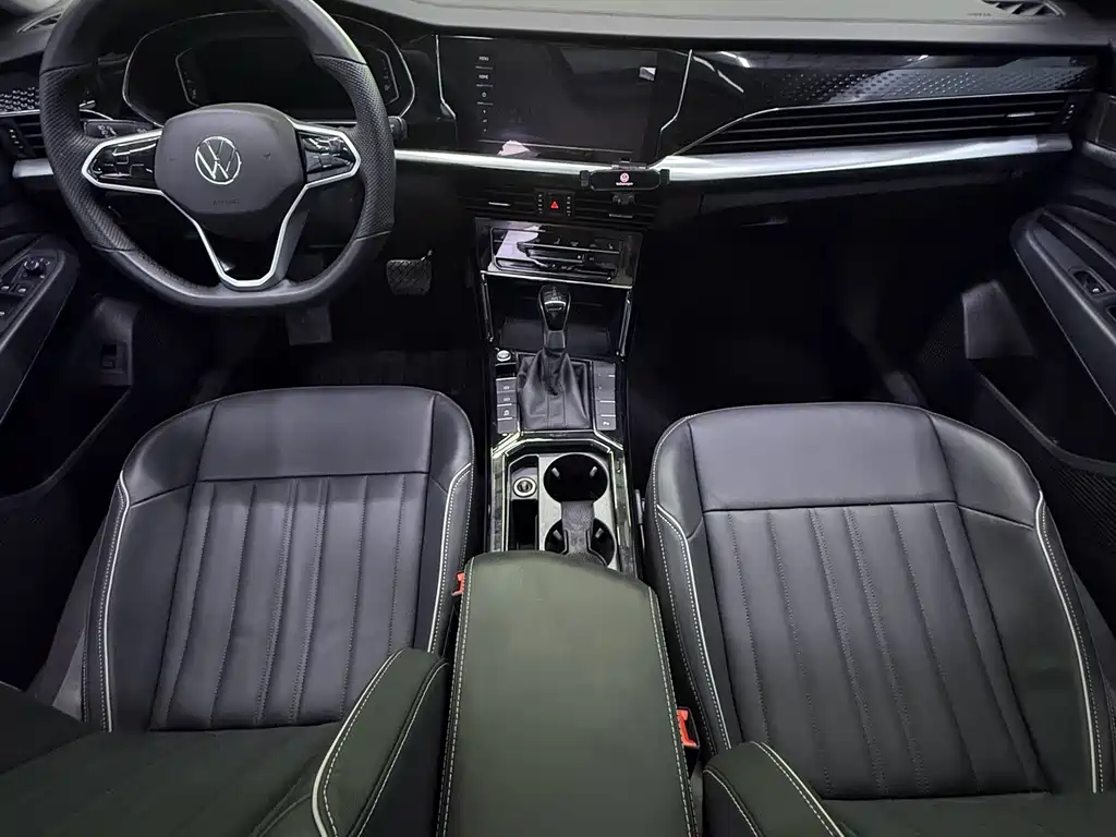 Volkswagen Passat — фото 10