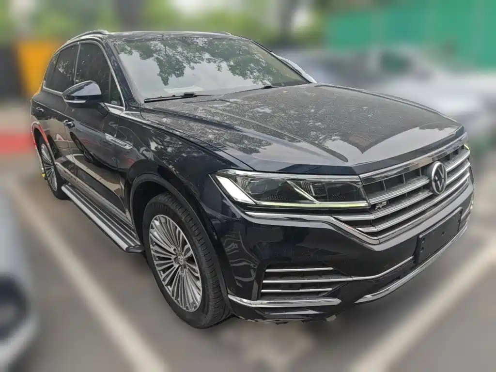 Volkswagen Touareg — фото 6
