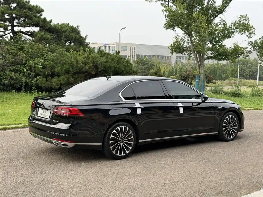 Volkswagen Phideon — фото 4