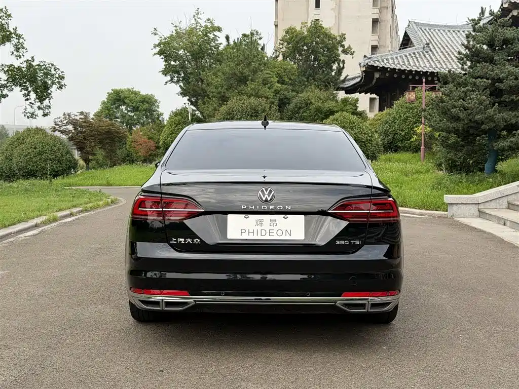 Volkswagen Phideon — фото 5