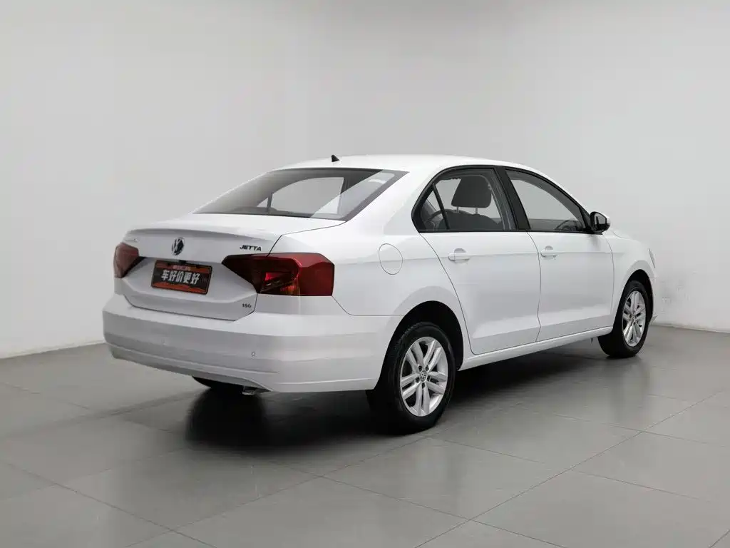 Volkswagen Jetta — фото 2