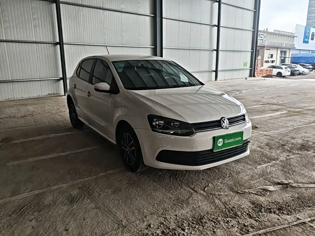 Volkswagen Polo — фото 4