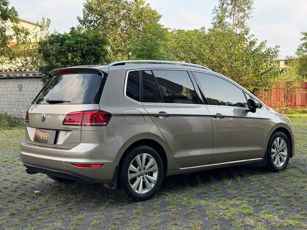 Volkswagen Golf Sportsvan — фото 4
