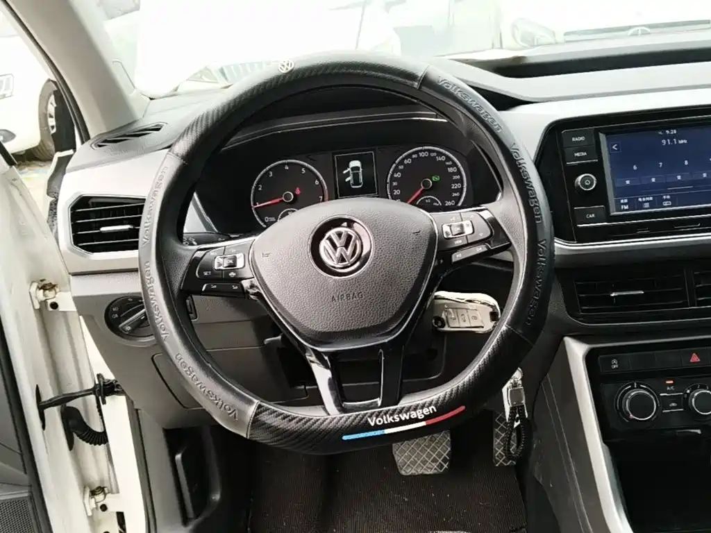 Volkswagen T-Cross — фото 11