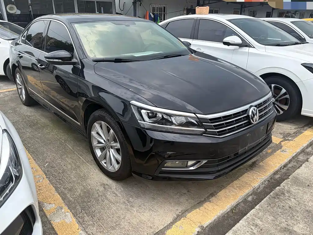 Volkswagen Passat — фото 3