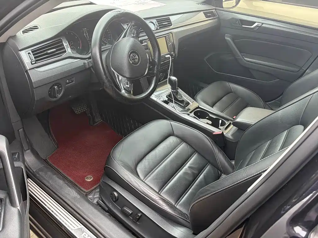 Volkswagen Passat — фото 7