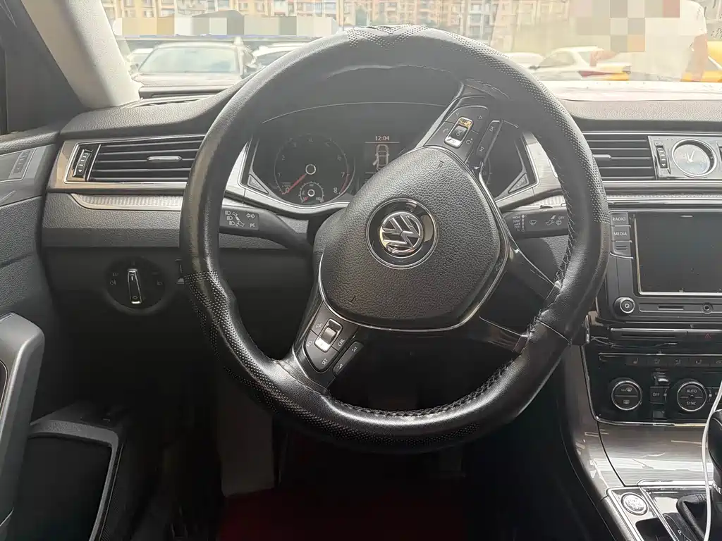Volkswagen Passat — фото 9