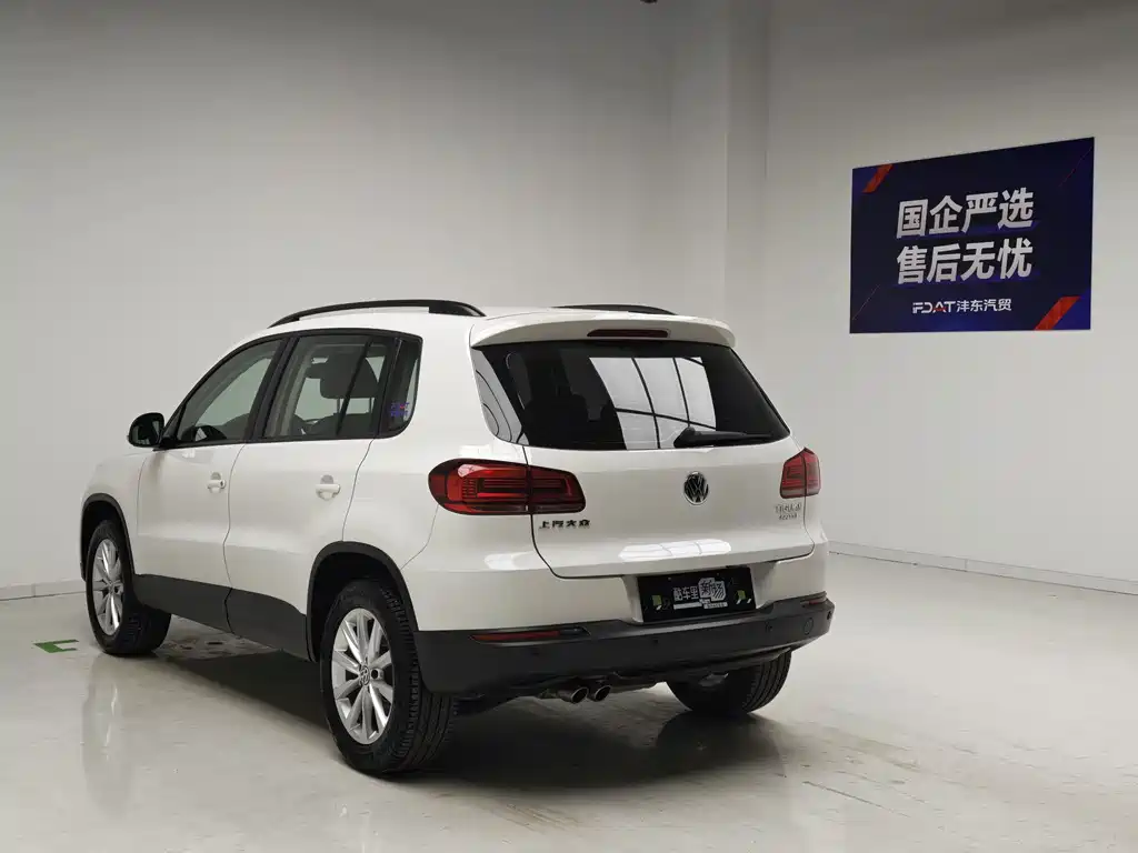 Volkswagen Tiguan — фото 6