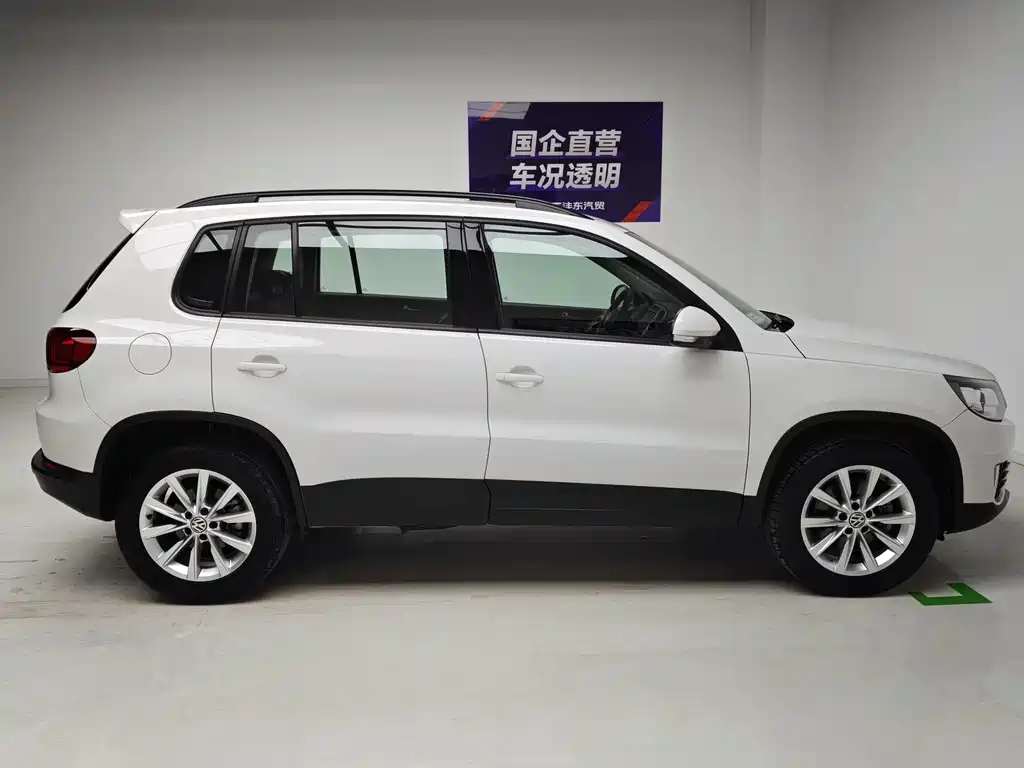 Volkswagen Tiguan — фото 7