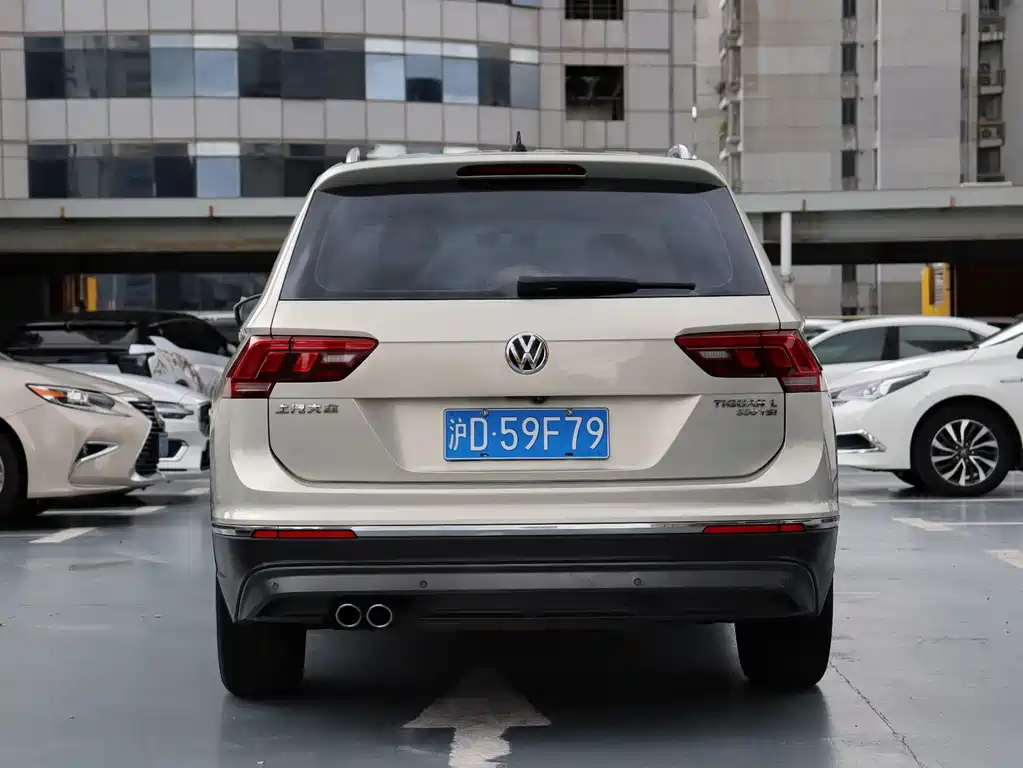 Volkswagen Tiguan L — фото 5